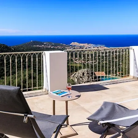 Santa-reparata-di-balagna Sleeps 12 With Pool Air Con And Wifi 别墅 *